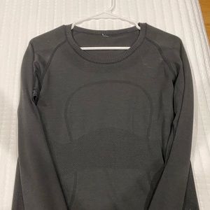 Lululemon long sleeve top